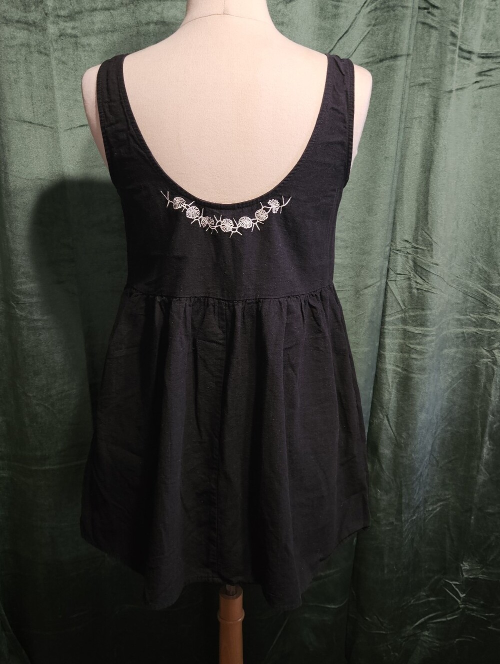 Mary Wyatt Dahlia Smock Dress - Picture 3 of 6